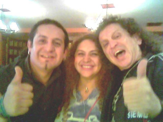 Paco y Alexa Ralmo con Alex Lora